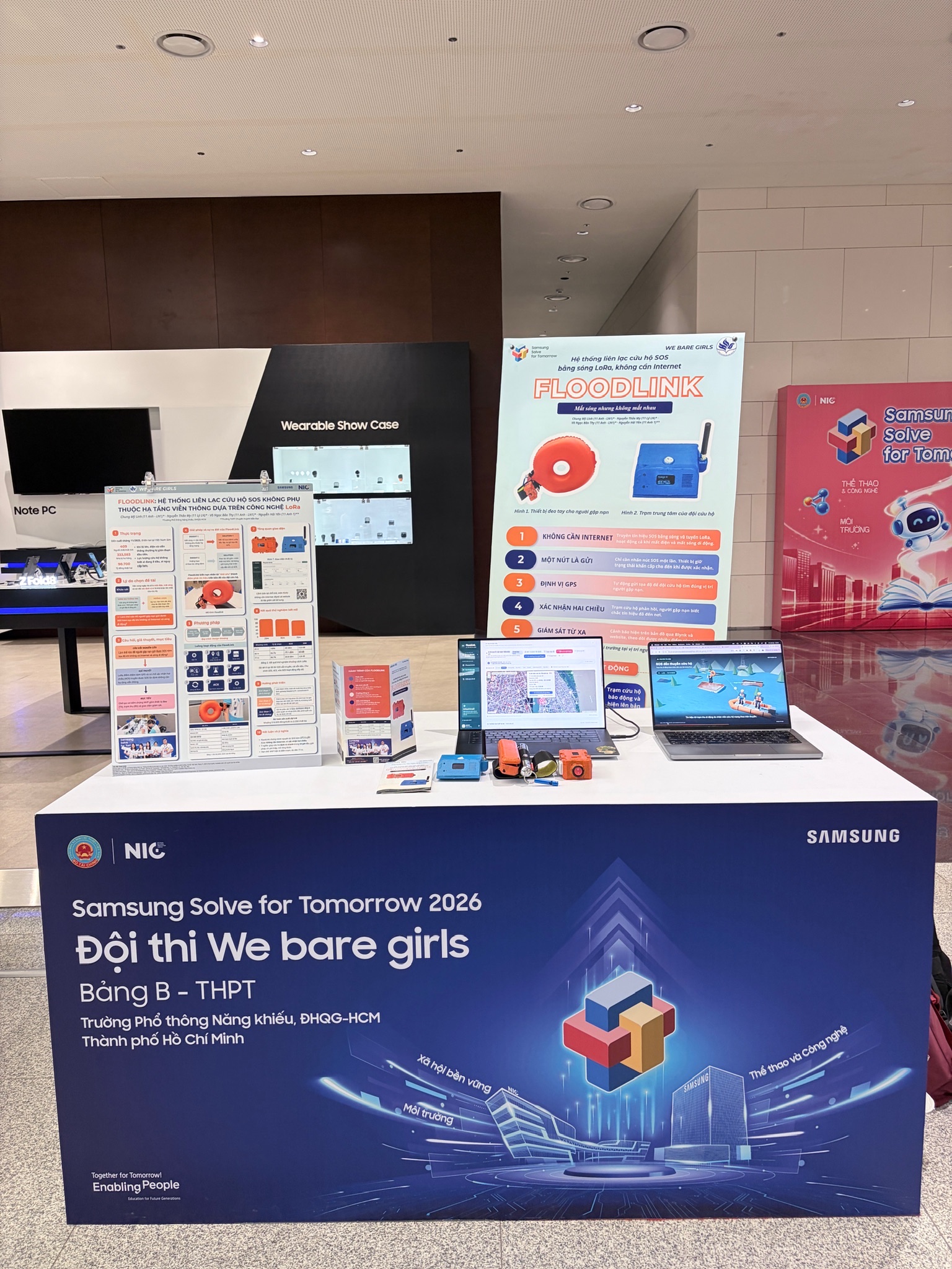 Sản phẩm của đội We Bare Girls được trưng bày tại Vòng Chung kết Samsung Solve for Tomorrow 2026