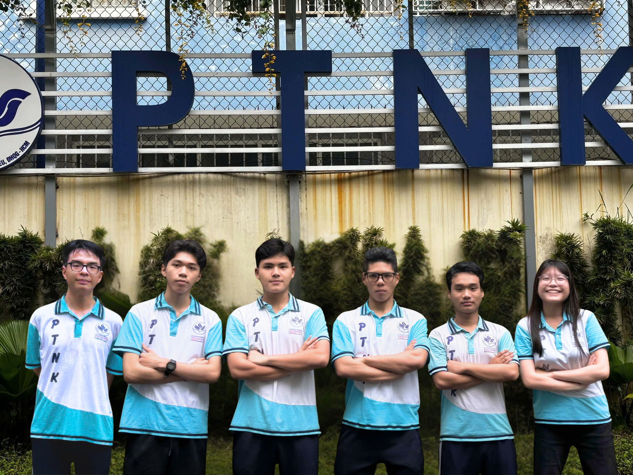 Các thành viên đội 1STAR của Trường Phổ thông Năng khiếu